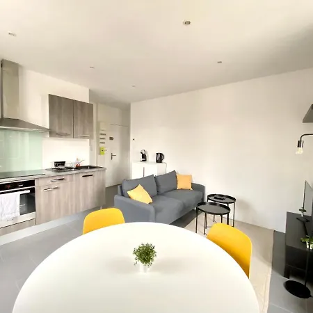 Appartement Magnifique T2 40m2 Lumineux, Moderne Et Rénové Avec Fibre