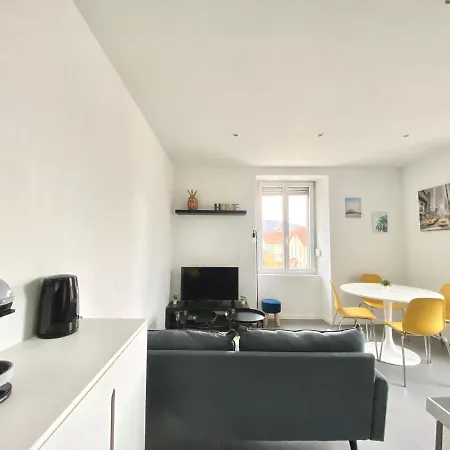 Magnifique T2 40m2 Lumineux, Moderne Et Rénové Avec Fibre *